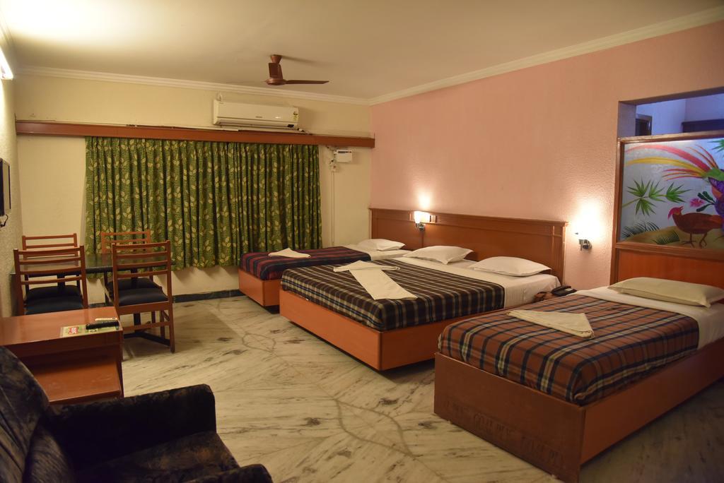 Hotel Green Park Kumbakonam Værelse billede